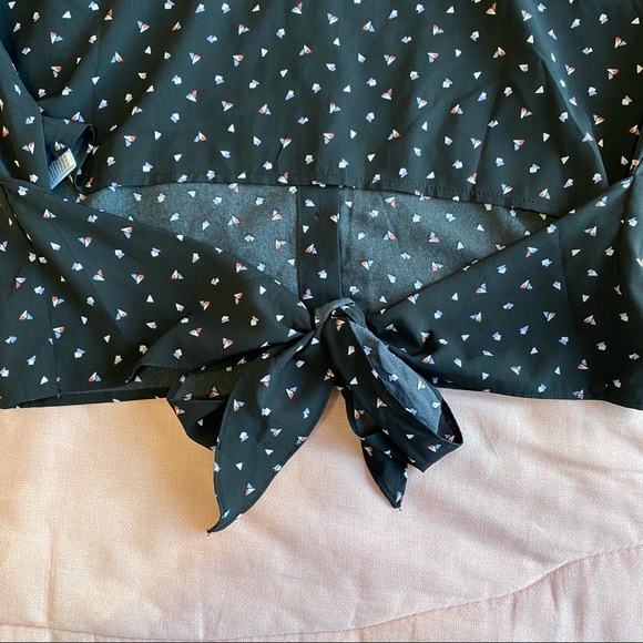 black triangle design button down formal NWOT - Picture 4 of 4